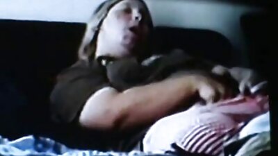初めての異人種間のセックスをしているスマイリーブルネットブリン 女性 向け 無料 エロ 動画